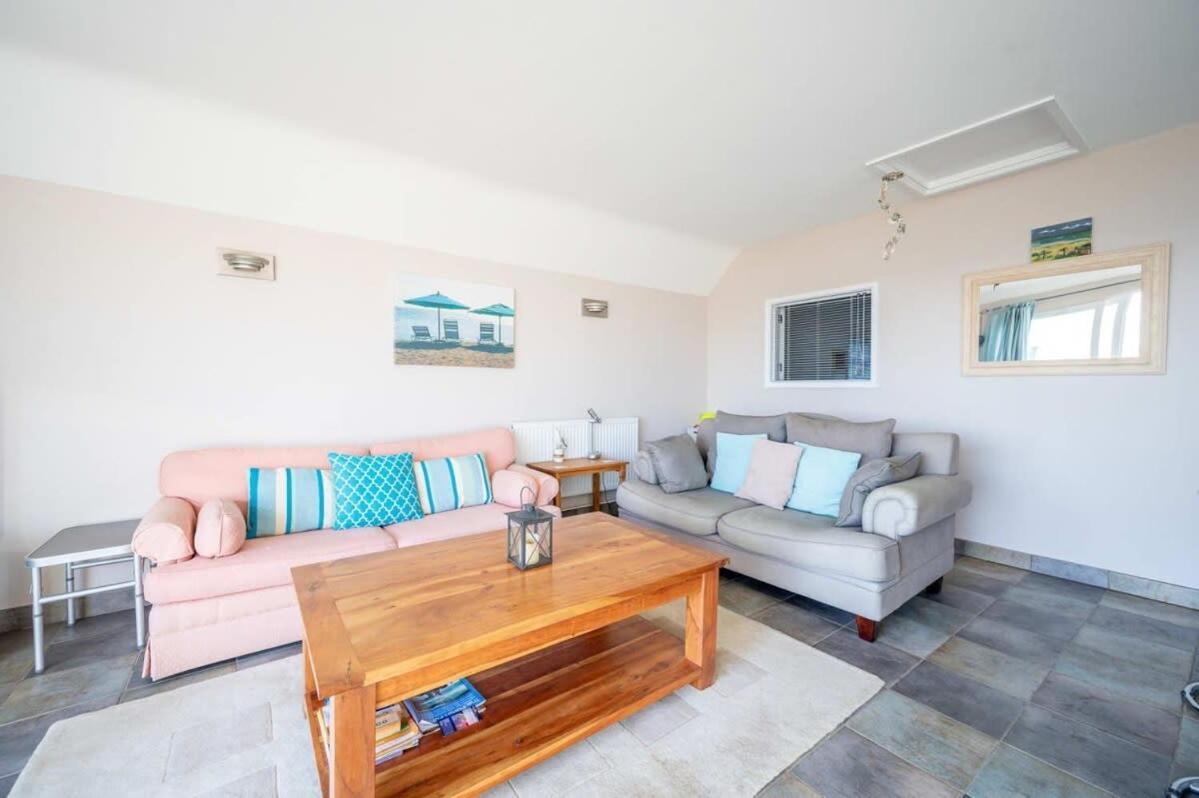 Family Haven By The Waves Direct Beach Access Villa Pevensey Exterior photo