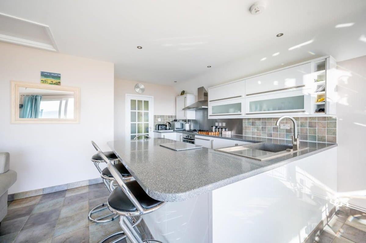 Family Haven By The Waves Direct Beach Access Villa Pevensey Exterior photo