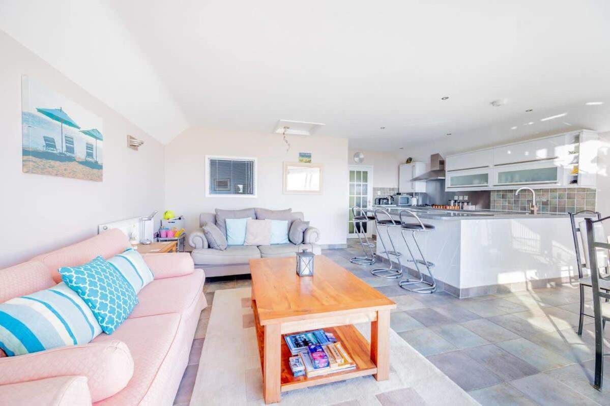 Family Haven By The Waves Direct Beach Access Villa Pevensey Exterior photo