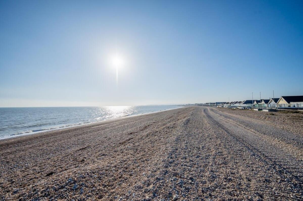 Family Haven By The Waves Direct Beach Access Villa Pevensey Exterior photo